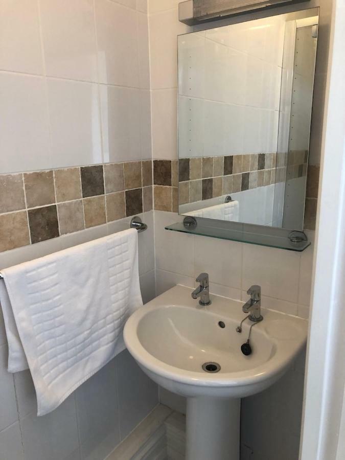 Broadway House Luxury Serviced Rooms Έξετερ Εξωτερικό φωτογραφία